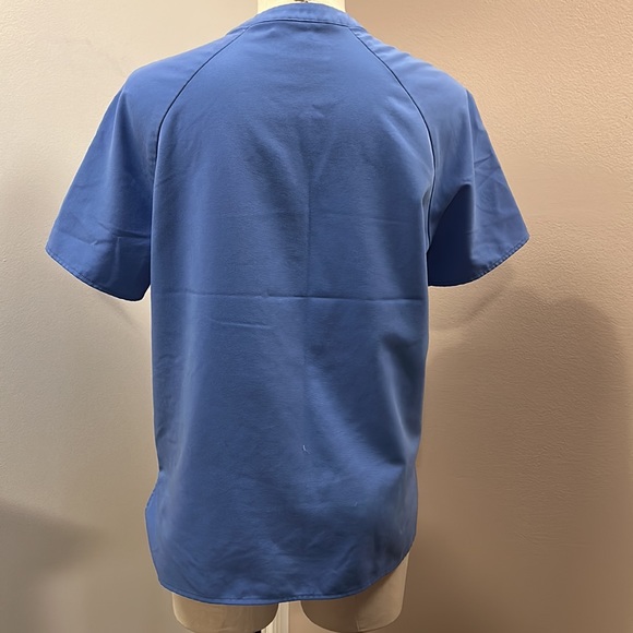 Figs Scrubs Blue Top size Small - Picture 4 of 7